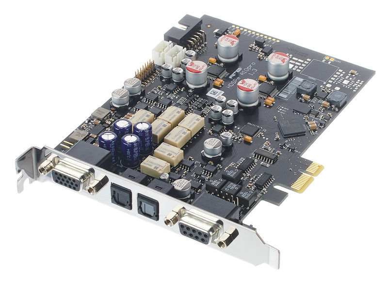 RME HDSPe AIO PRO HDSPe AIO PRO