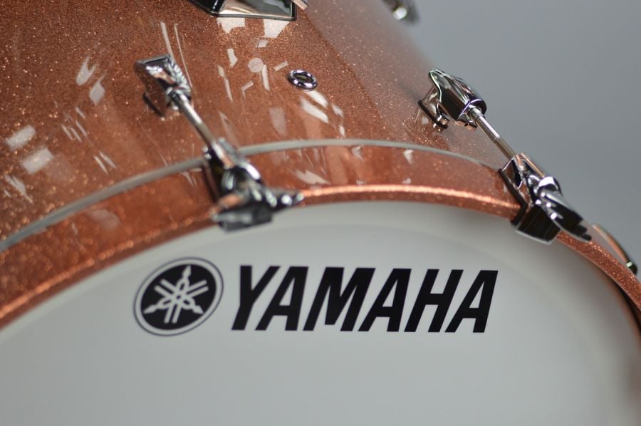 Yamaha AMB2214 PCS Absolute Hybrid Maple Pink Champagne Spark Bombo para Batería AMB2214-PCS