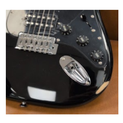 Squier Sonic Stratocaster HSS Black Guitarra Eléctrica ( DEFECTO ESTETICO ) golpe en lateral Sonic Stratocaster HSS Black