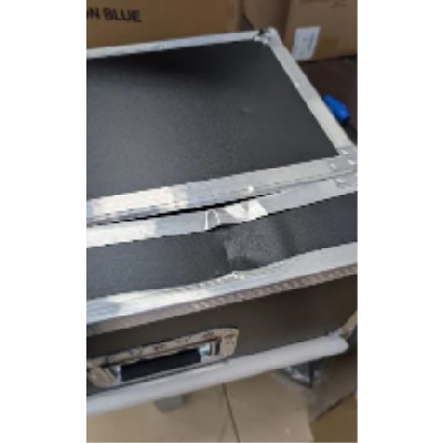 Triton Blue Polaris 1500C Maquina Hazer 1500W con flighcase ( DEFECTO ESTETICO ) GOLPEADA Polaris 1500C Maquina Hazer 1500W con flighcase