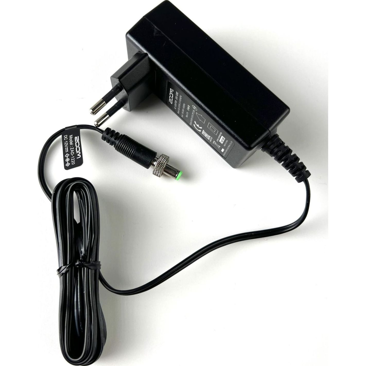 Zoom ZAD-1220E Alimentador 12V / 2A centro positivo para R20 ZAD-1220E