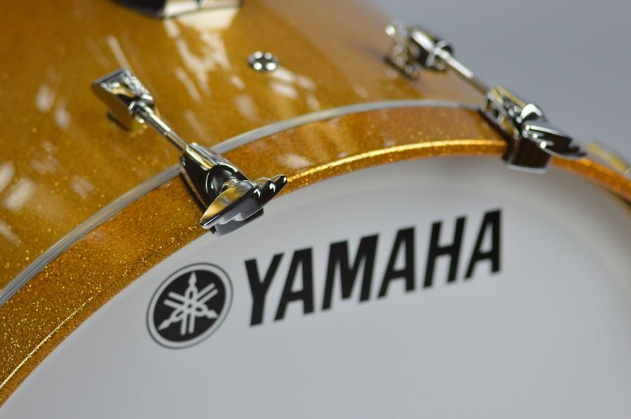 Yamaha AMB2214 GCS Absolute Hybrid Maple Gold Champagne Spark Bombo para Batería AMB2214-GCS