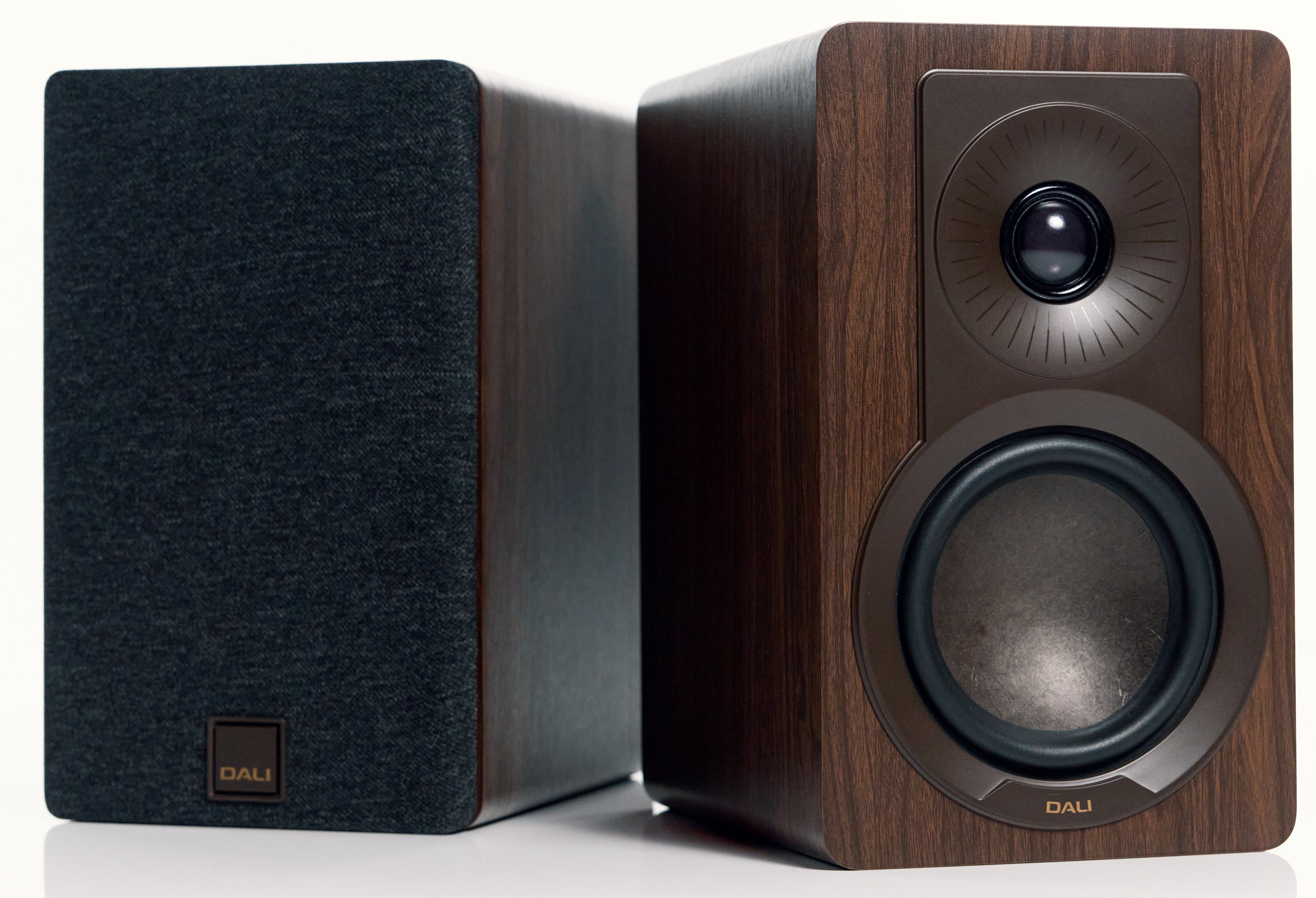 DALI Kupid Dark Walnut Altavoces Estantería Kupid Dark Walnut