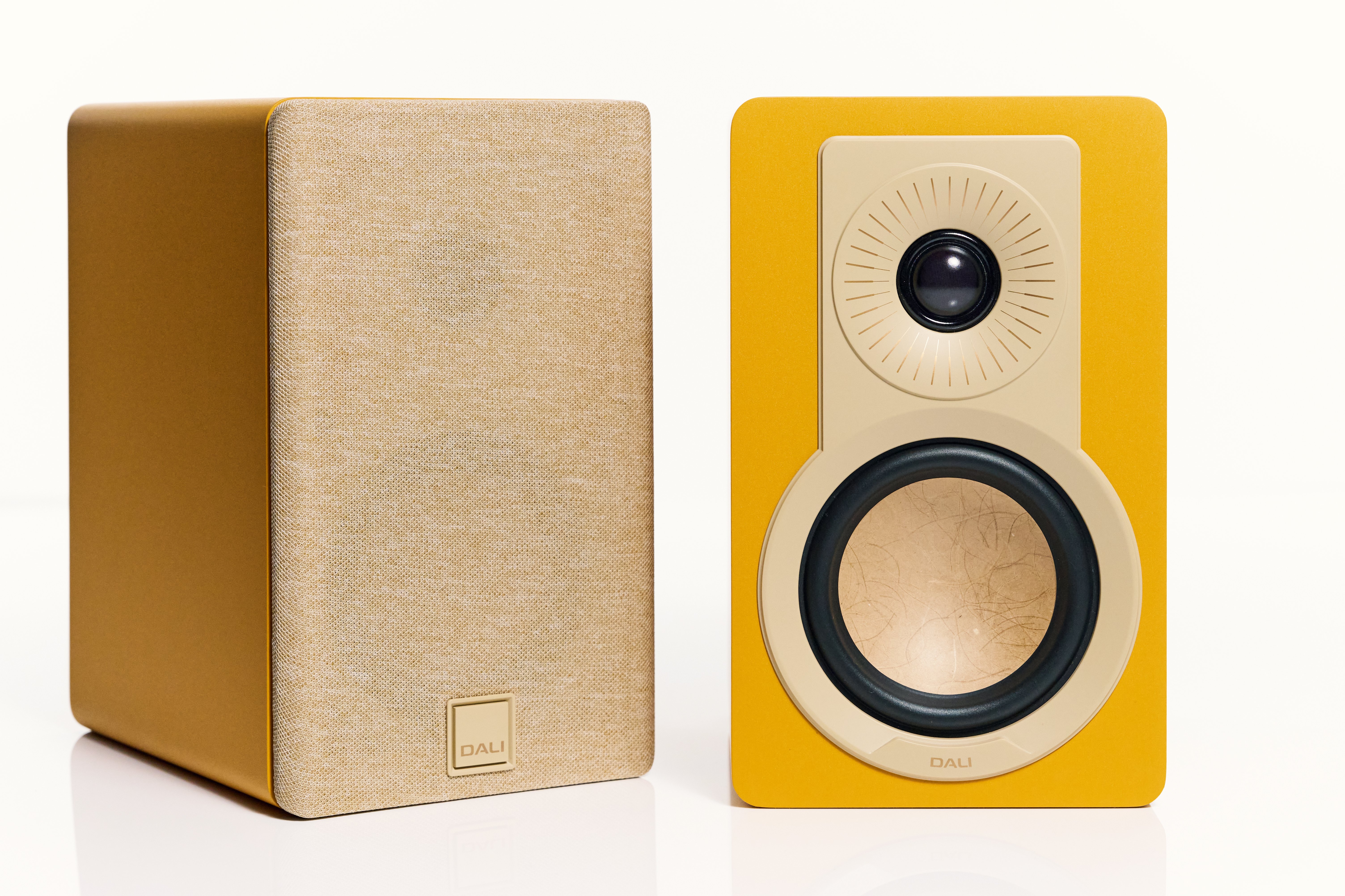 DALI Kupid Golden Yellow Altavoces Estantería Kupid Golden Yellow