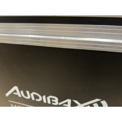 Audibax Pro Monster 200 Hybrid 2 Unidades + Flightcase Doble ( DEFECTO ESTETICO ) FLIGHTCASE NO CIERRA BIEN Monster 200 Hybrid 2 Unidades + Flightcase Doble