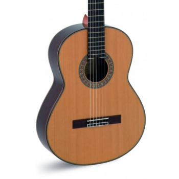 Admira guitarra clásica a20 electrificada con fishman serie artesanía