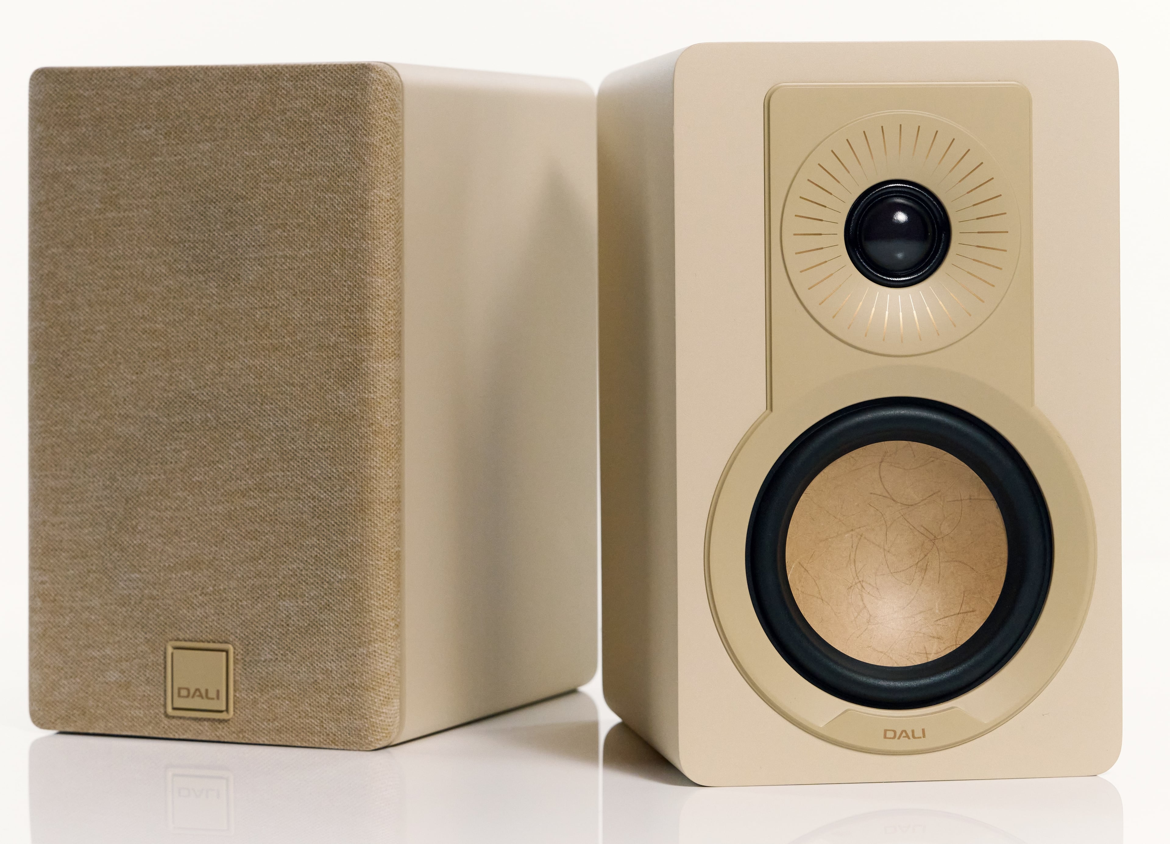 DALI Kupid Caramel White Altavoces Estantería Kupid Caramel White
