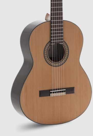 Admira ADM04EF Guitarra Clásica A4 Electrificada con Fishman Serie Artesanía ADM04EF