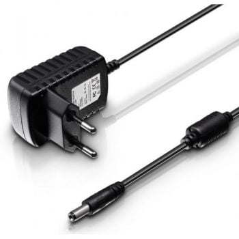 Banano power boss alimentador pedal guitarra boss 9v.