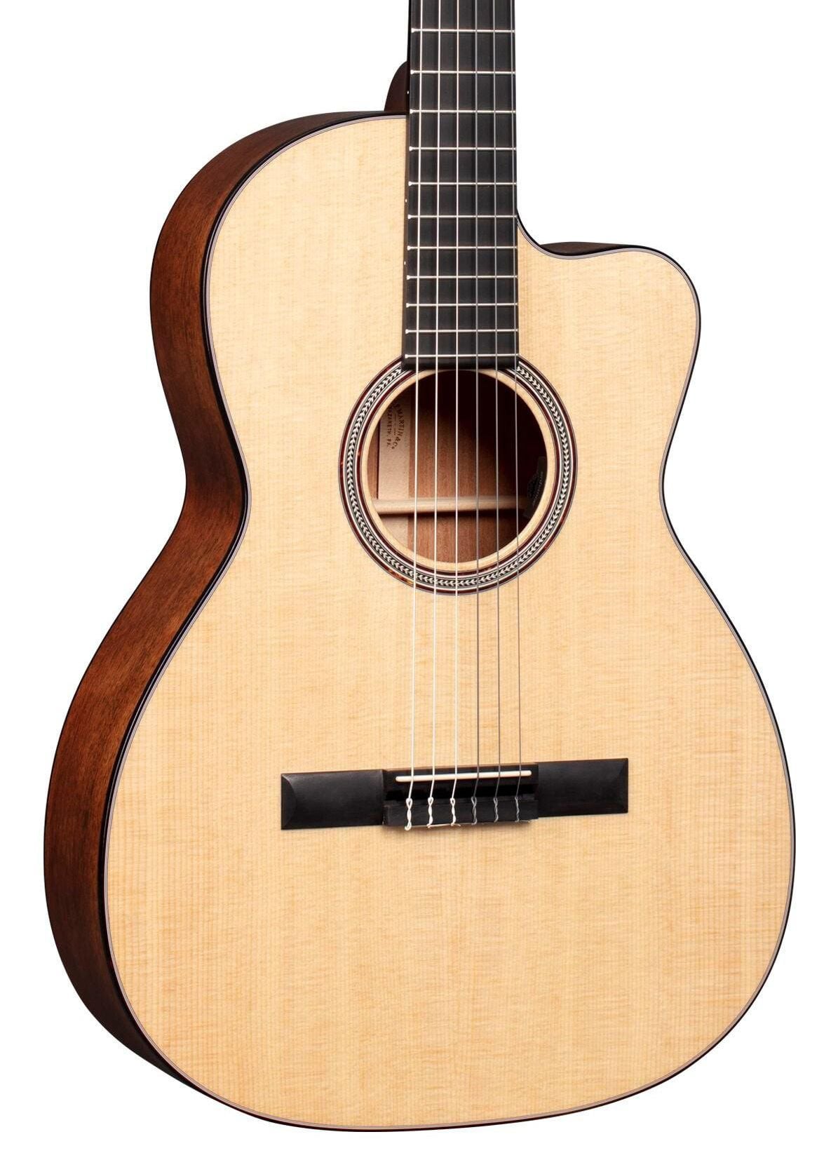 Martin 000C12-16N A/E NYLON CUTAWAY Guitarra Clásica con estuche incluido 000C12-16E-N