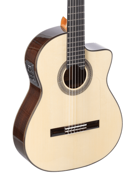 Admira Lucía Serie Flamenco Cutaway y Fishman Lucía Serie Flamenco Cutaway y Fishman